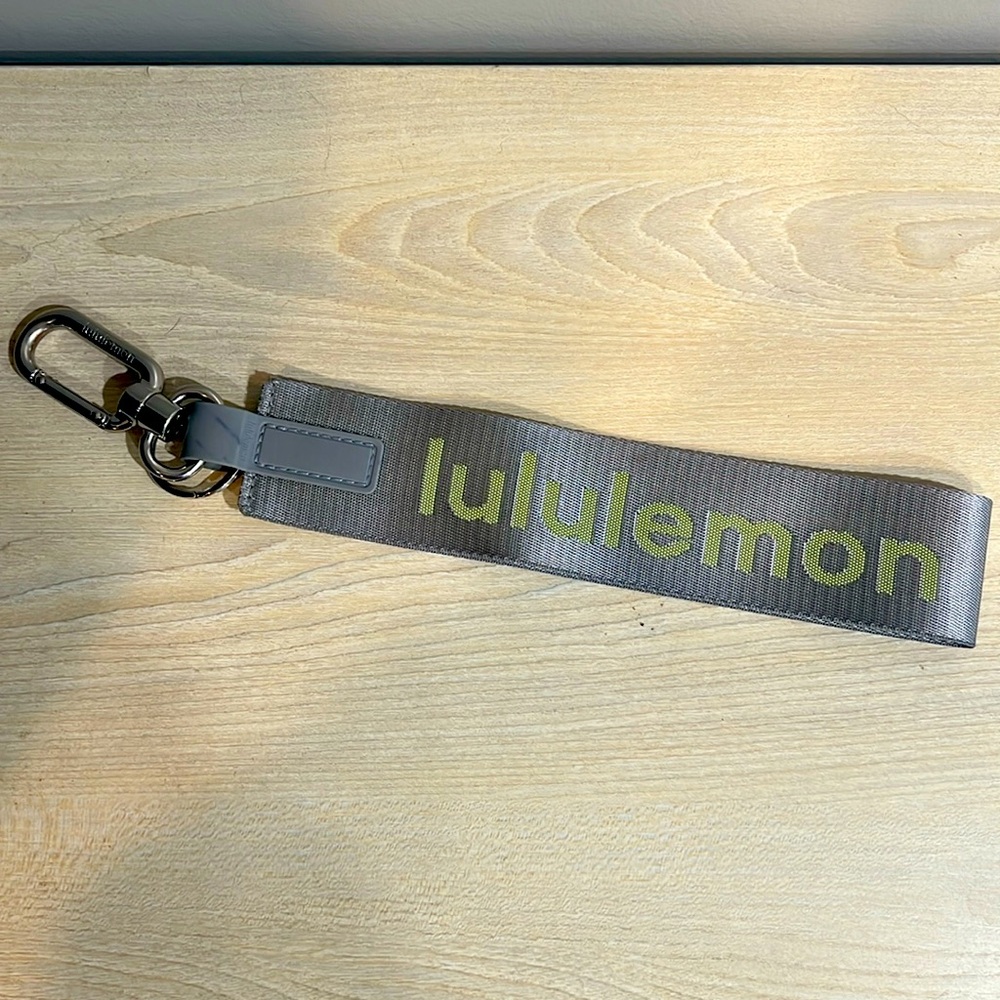 Lululemon Never lost Keychain